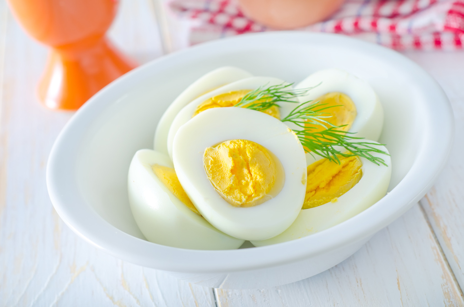При гастрите можно яйца вареные. Вареные яйца. Яйцо в крутую. Яйца вкрутую. Отвар яиц.