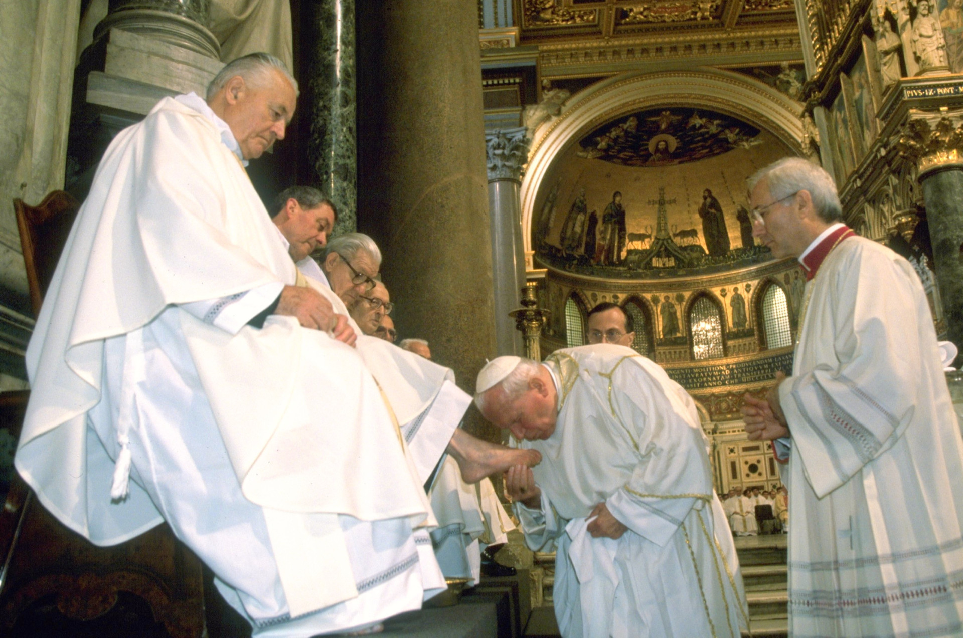 The origins and traditions of Maundy Thursday/Holy Thursday