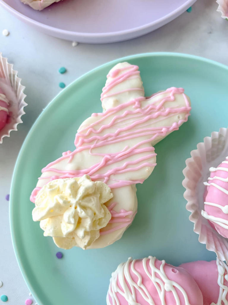 No Bake Easter Snack Cakes