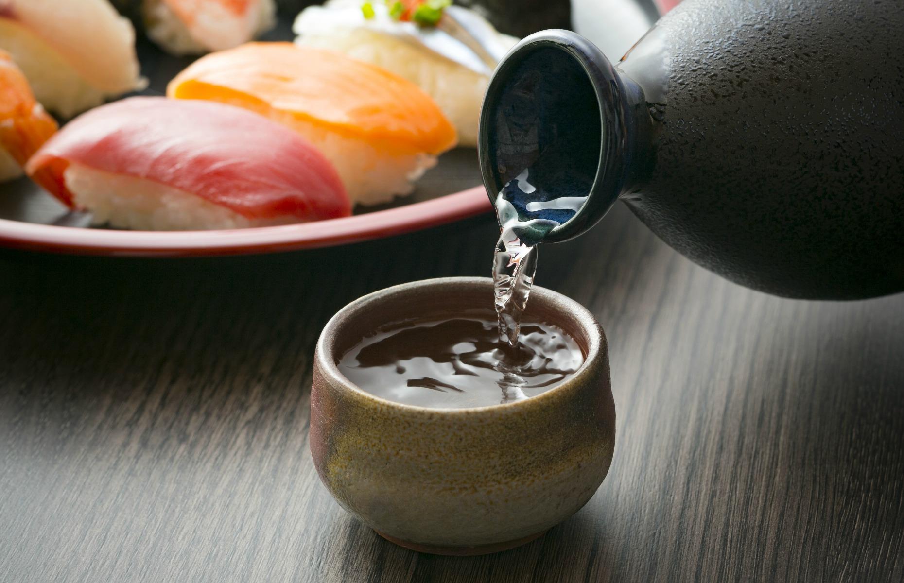 Сы ке. Саке. Саке напиток. Японское сакэ. Японские традиционные напитки.