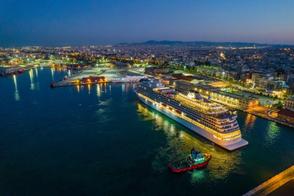 πάσχα στη θεσσαλονίκη για τους 1.100 επιβάτες του κρουαζιερόπλοιου «celestyal journey»