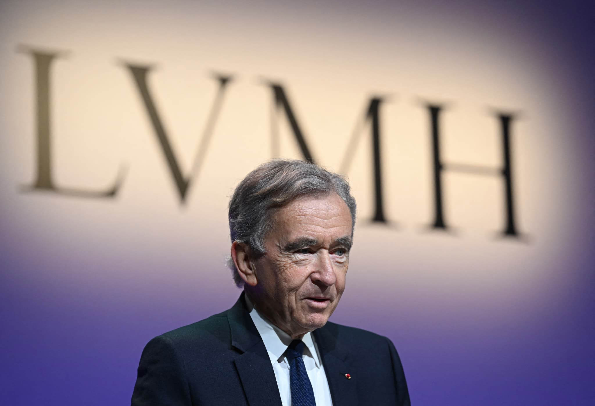 LVMH : comment Bernard Arnault prépare-t-il sa succession ?