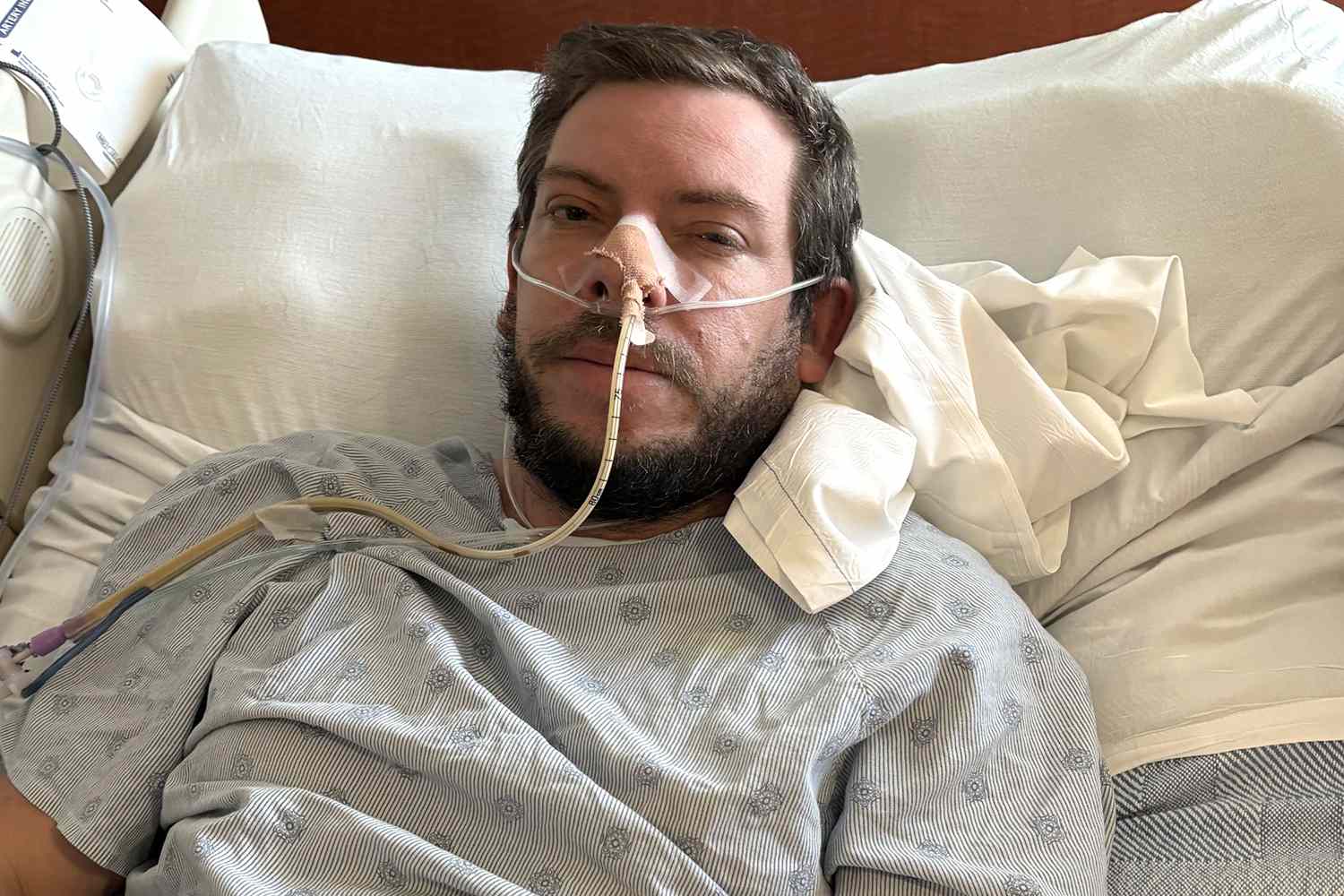 Dad’s ‘Violent’ Sneeze Tears Artery, Triggering Stroke ‘Pain Was(00)