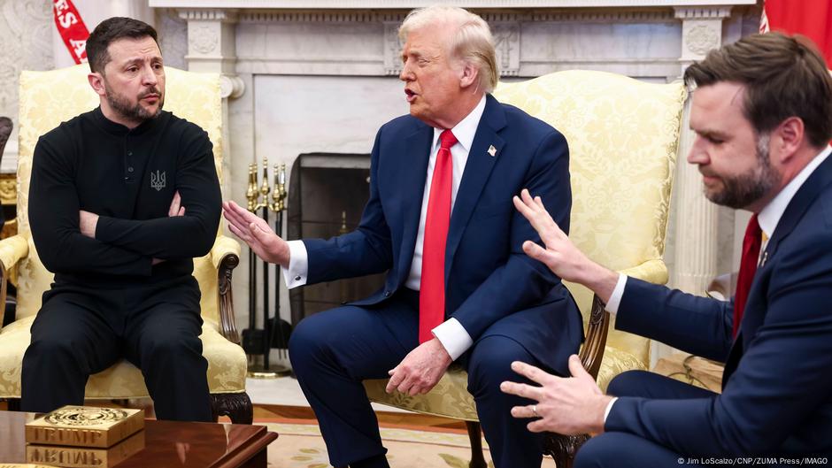 Zelenski, Trump e Vance durante a desastrosa reunião no Salão Oval da Casa Branca no fim de fevereiro de 2025