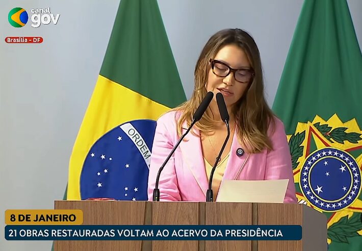 Janja faz discurso em solenidade do 8 de Janeiro no Planalto Foto: Reprodução/EBC