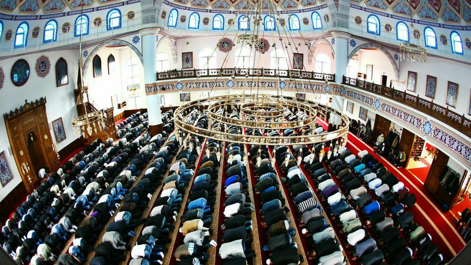 Ramadan 2025 Duisburg: Gebetszeiten, Iftar und Fastenbrechen - Der