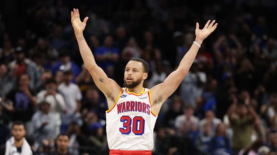 Steve Kerr Was Left Absolutely Speechless by Steph Curry’s Dominant 56