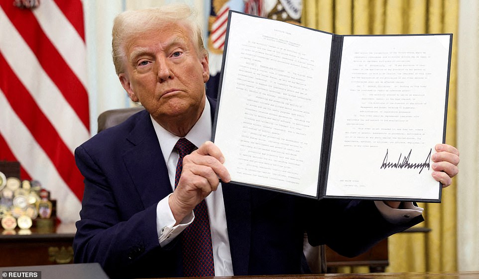 trump-to-make-english-the-official-language-of-the-us