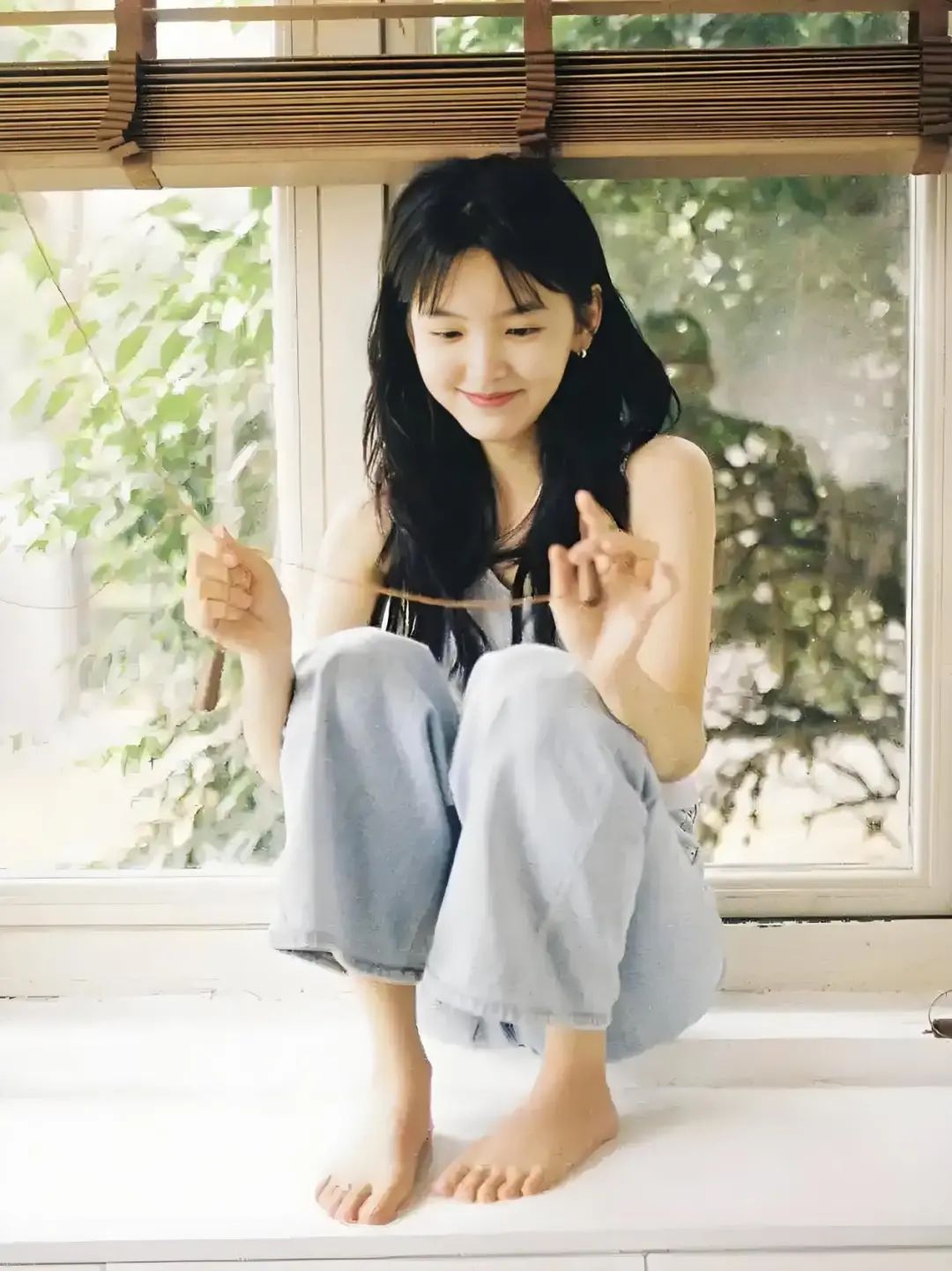 “扶弟魔”章若楠：出道几年仍买不起房，“恨嫁”背后有多心酸！