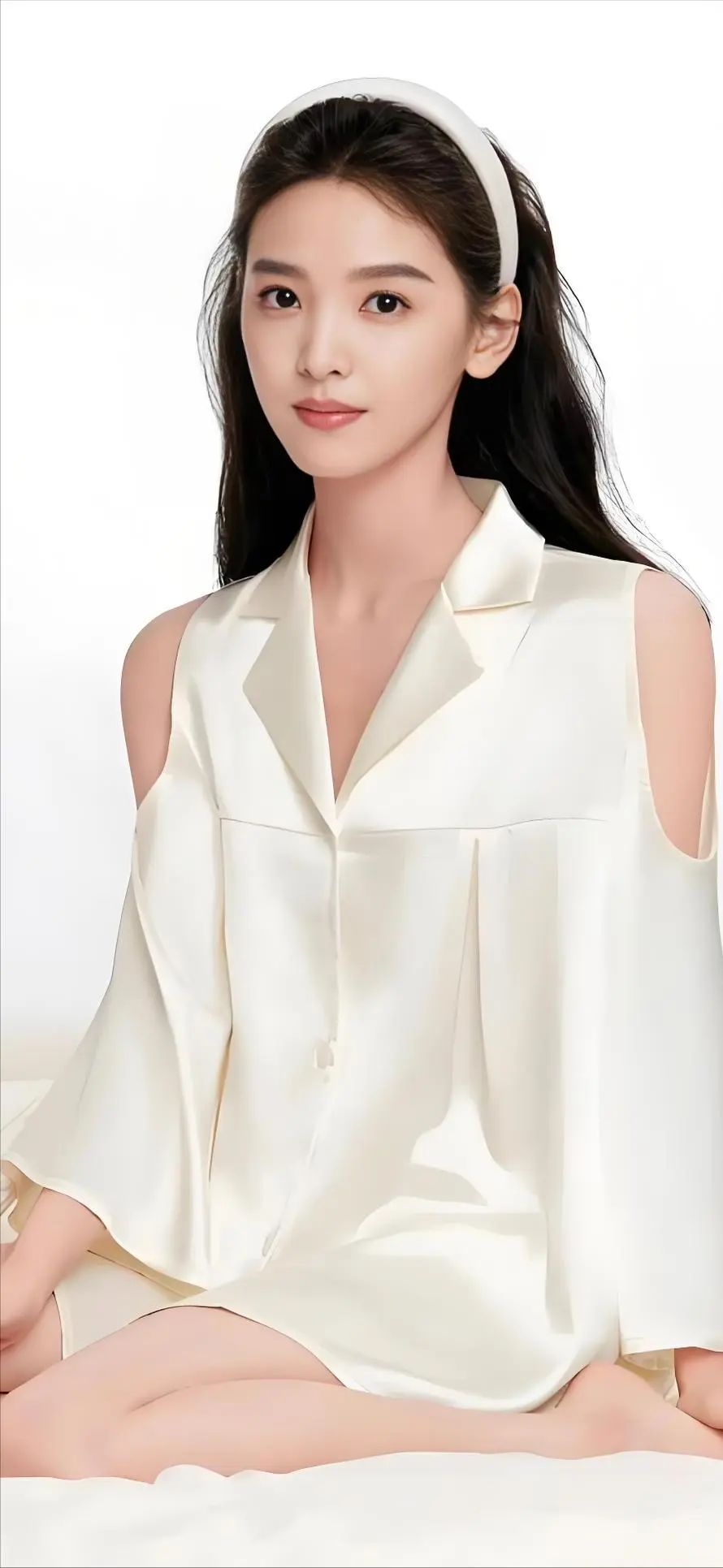 “扶弟魔”章若楠：出道几年仍买不起房，“恨嫁”背后有多心酸！