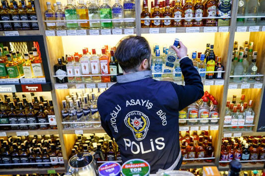 Turkish police crack down on counterfeit alcohol