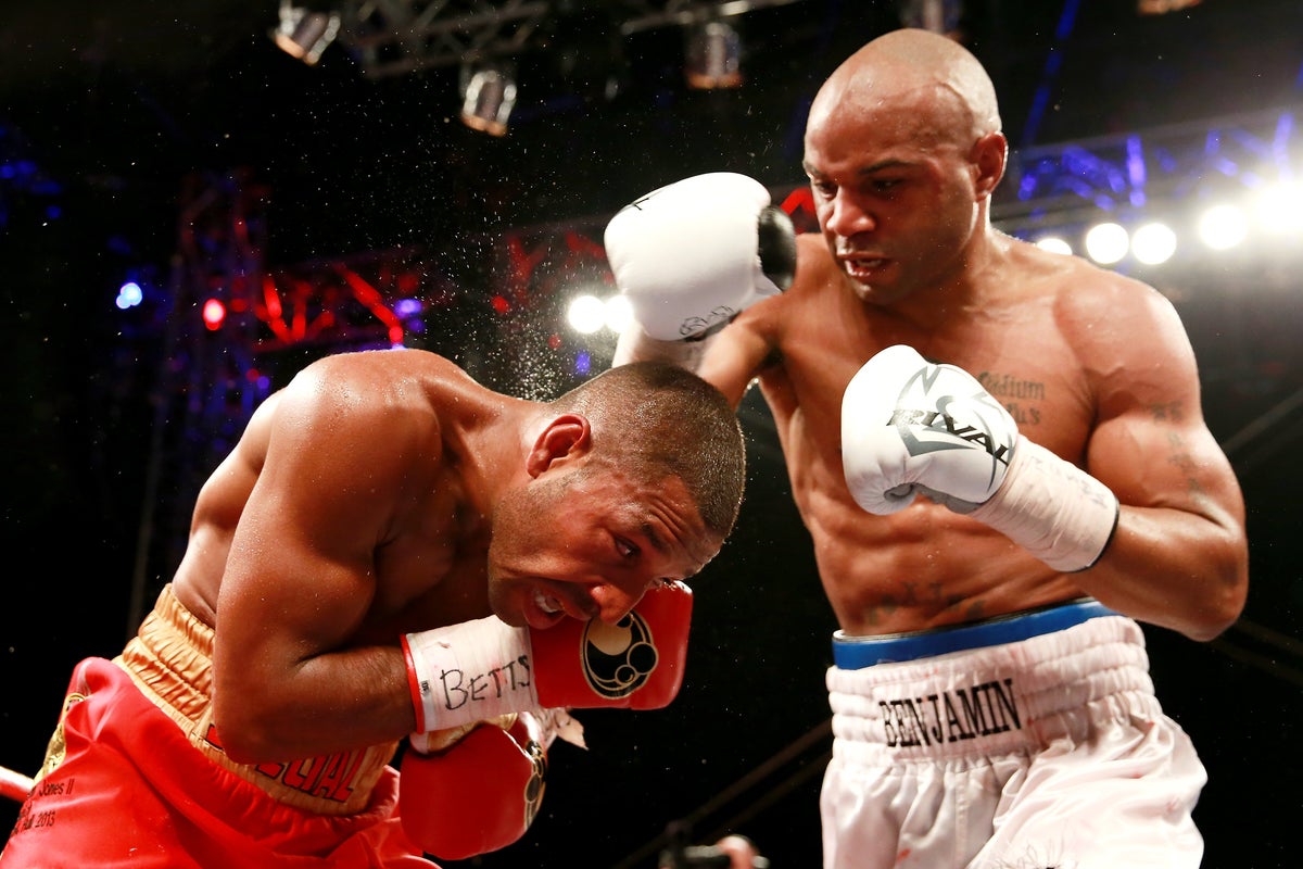 Veteran US boxer Carson Jones dies aged 38(00)