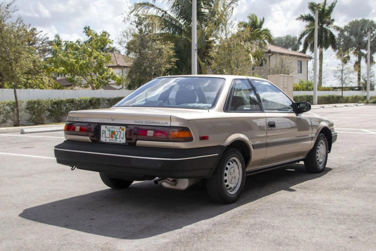Hidden Gems: 1989 Toyota Corolla Prices & Surprising Features - uhj01u5