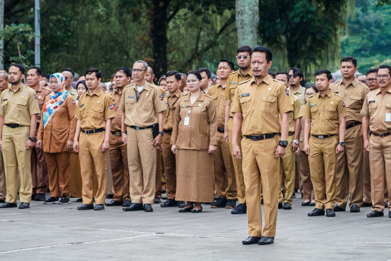 Bupati Karawang Lakukan Pergeseran Besar ASN di Malam Tahun Baru