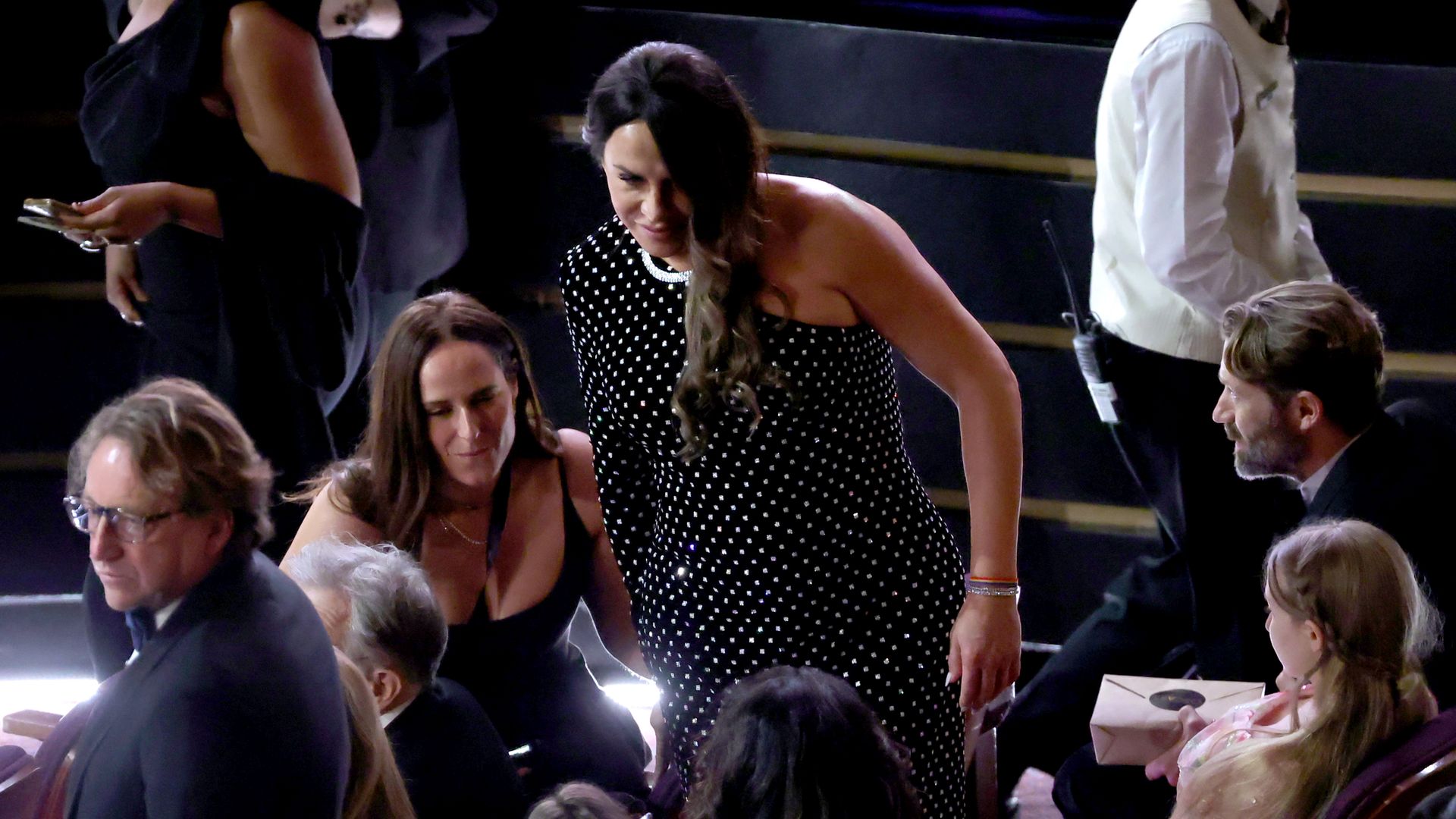 Karla Sofía Gascón esquiva la alfombra roja de los Oscar, pero asiste