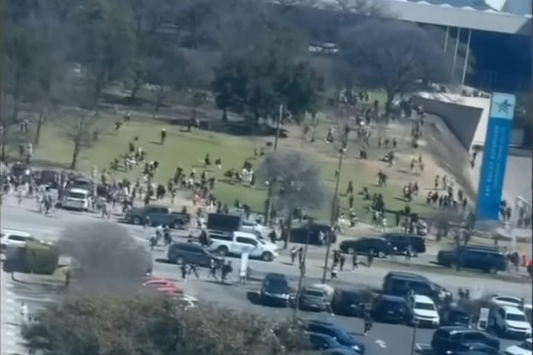 Activeshooter alarm sparks mass stampede at national cheerleading