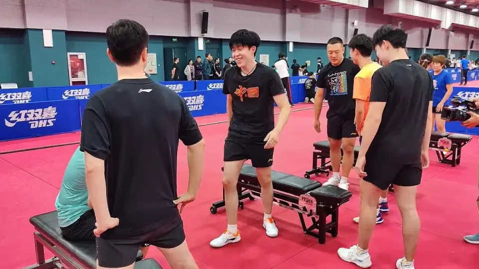 国乒体测众生相：36岁马龙轻松过关，王楚钦出洋相出到央视了！