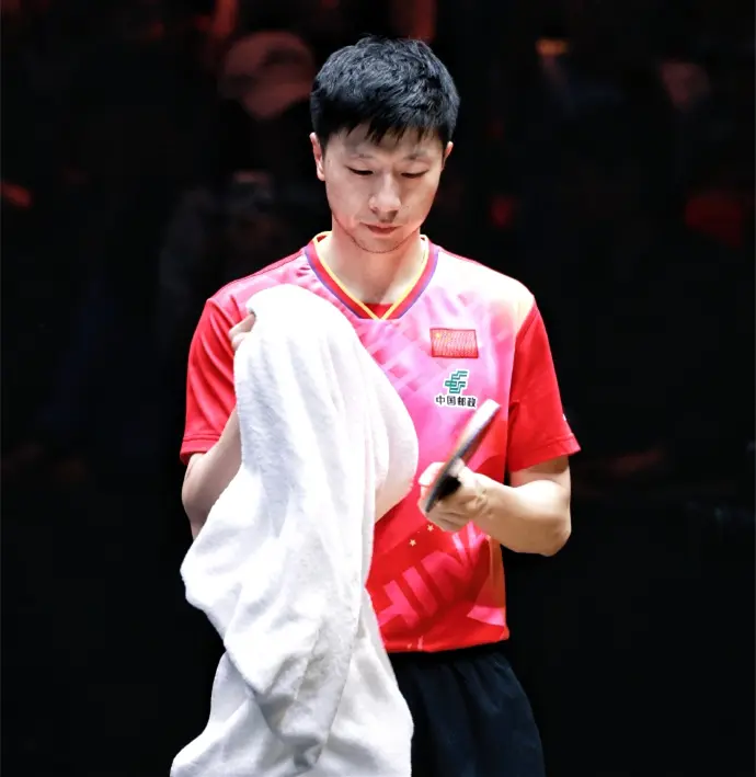 国乒体测众生相：36岁马龙轻松过关，王楚钦出洋相出到央视了！