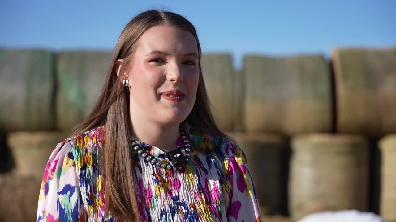 Teenage rancher using social media to advocate for agriculture