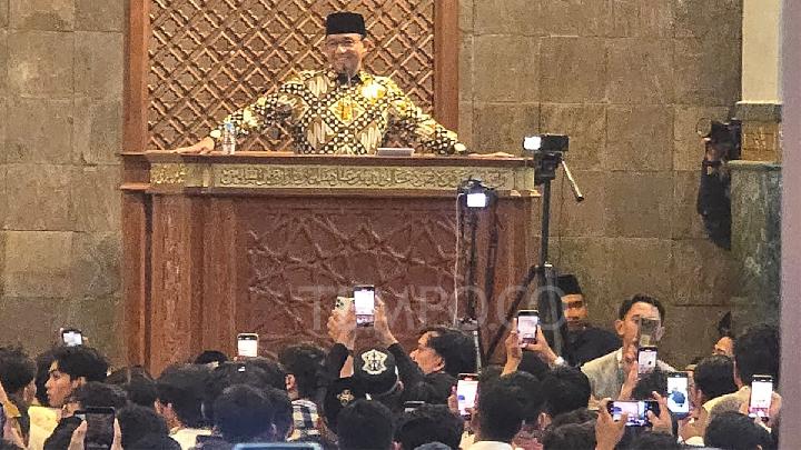 Anies melaksanakan Ceramah Ramadan di UGM, Soroti Infrastruktur Pendidikan
