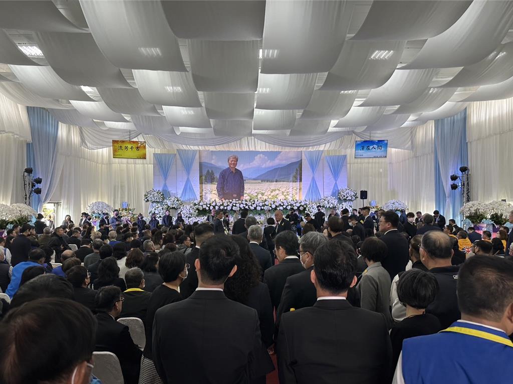 前立法委員楊文欣2月24日病逝，其告別式10日在台中市生命禮儀所崇德館舉行，現場政商雲集。（馮惠宜攝）