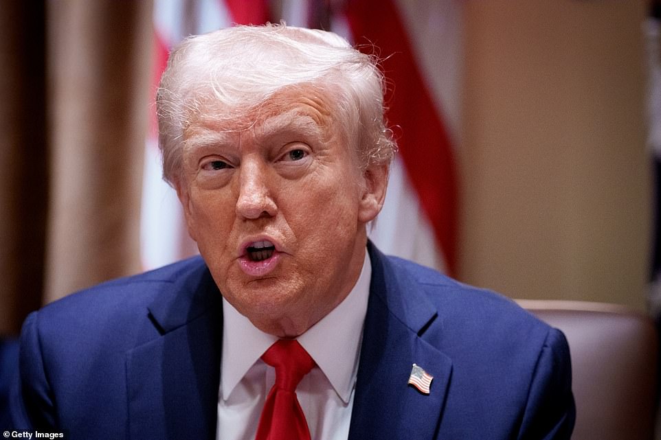 Trump's desperate move to forge truce between Steve Bannon and Musk