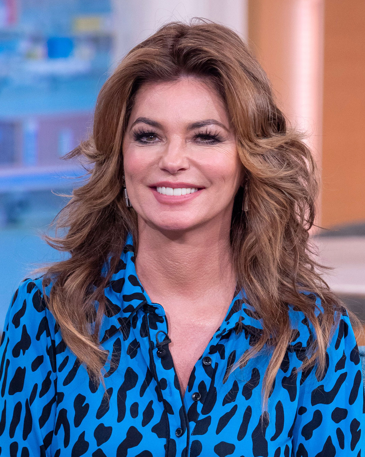 9 Face-Framing Medium-Length Hairstyles for Older Women This Spring