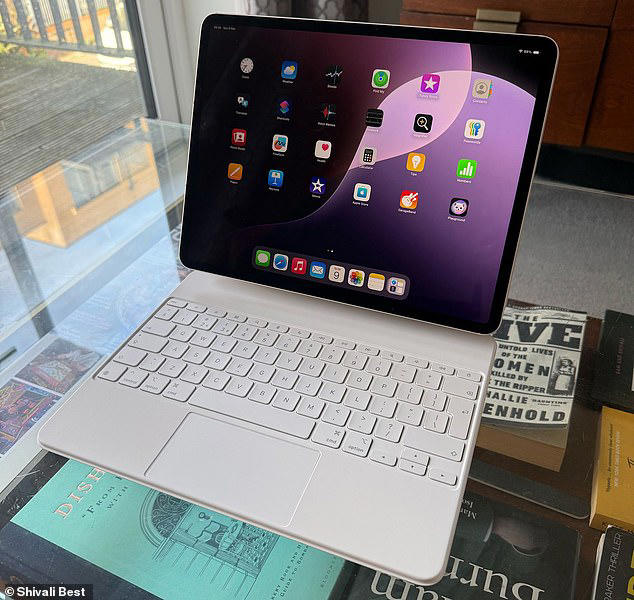 Ahead of its general release this Friday, Apple kindly sent me the iPad Air and Magic Keyboard to test, and I wasn't disappointed 