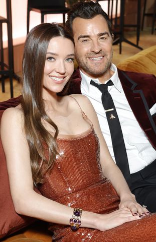 Justin Theroux’s Wife, Nicole Brydon Bloom, Raves About 'Dreamy