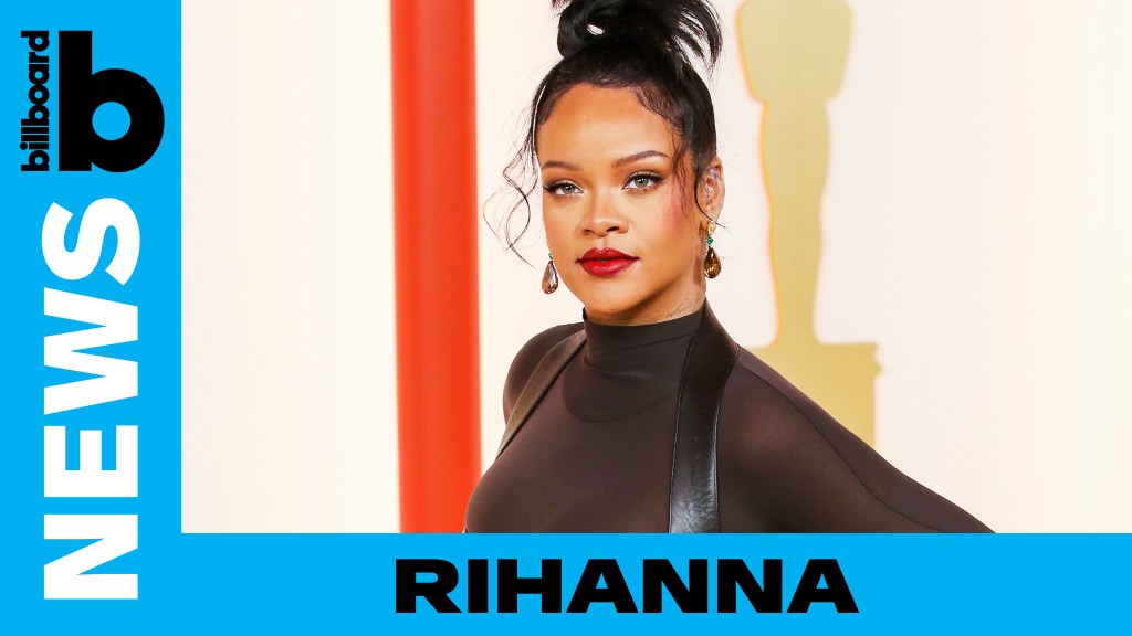 Rihanna Claps Back at Critic After Posting Delivery Pics & More(02)