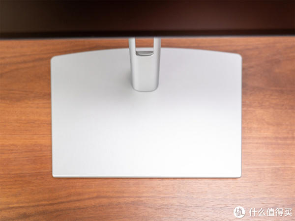 办公设计两相宜 戴尔UltraSharp U2725QE显示器评测
