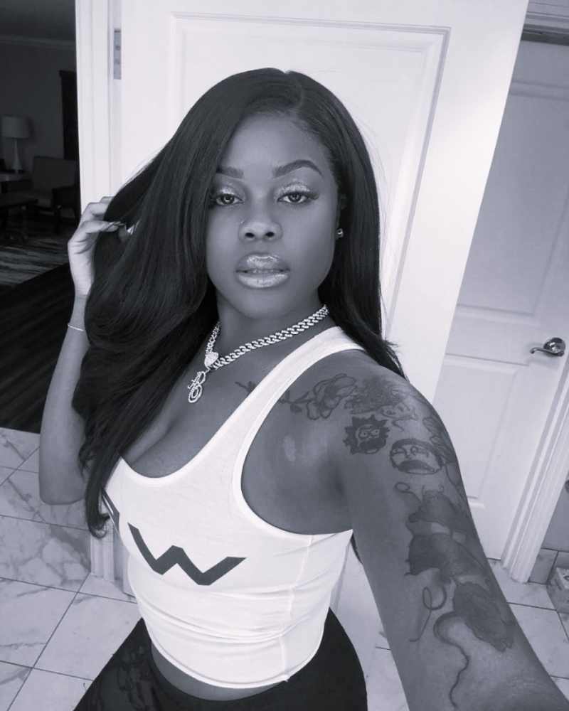 Todesfälle 2025: OF-Model Juli Luxie mit nur 21 Jahren gestorben