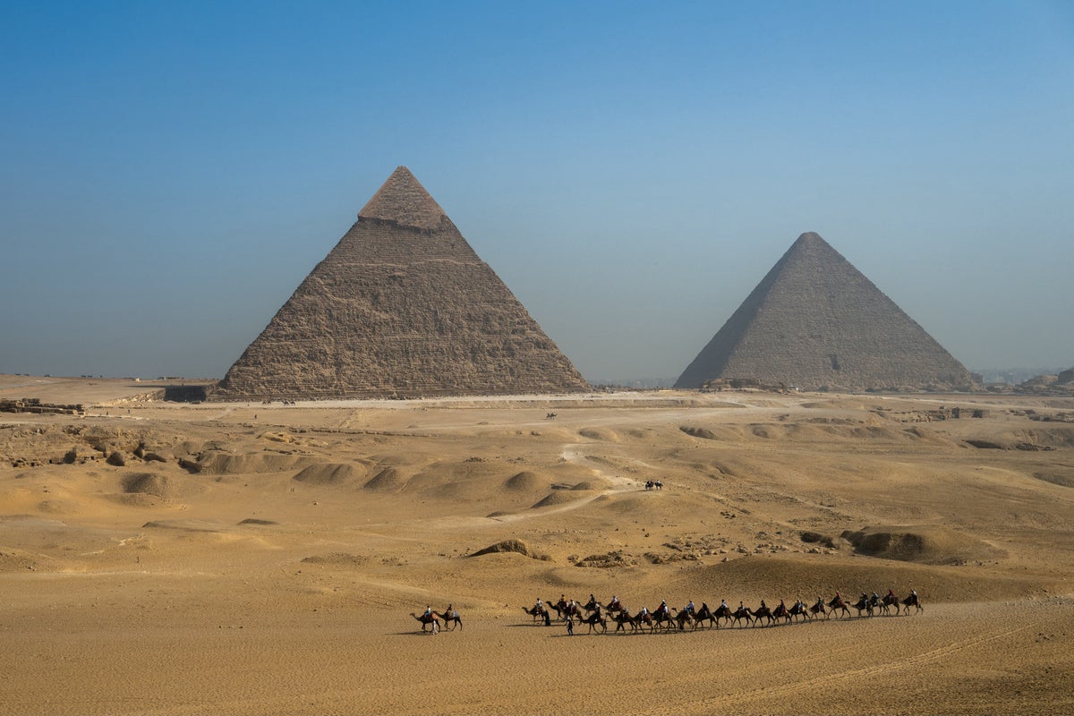 Descubrimiento Espacial Revela: Pirámides de Egipto Construidas con Agua