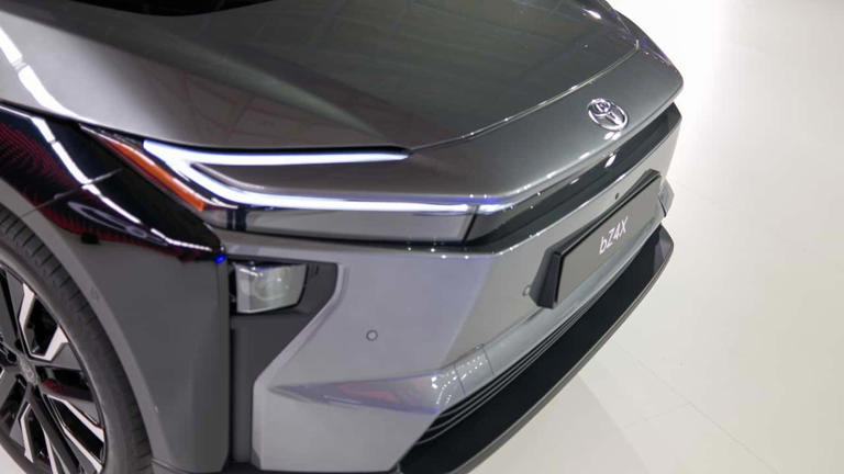 2026 Toyota bZ4X Live Photos