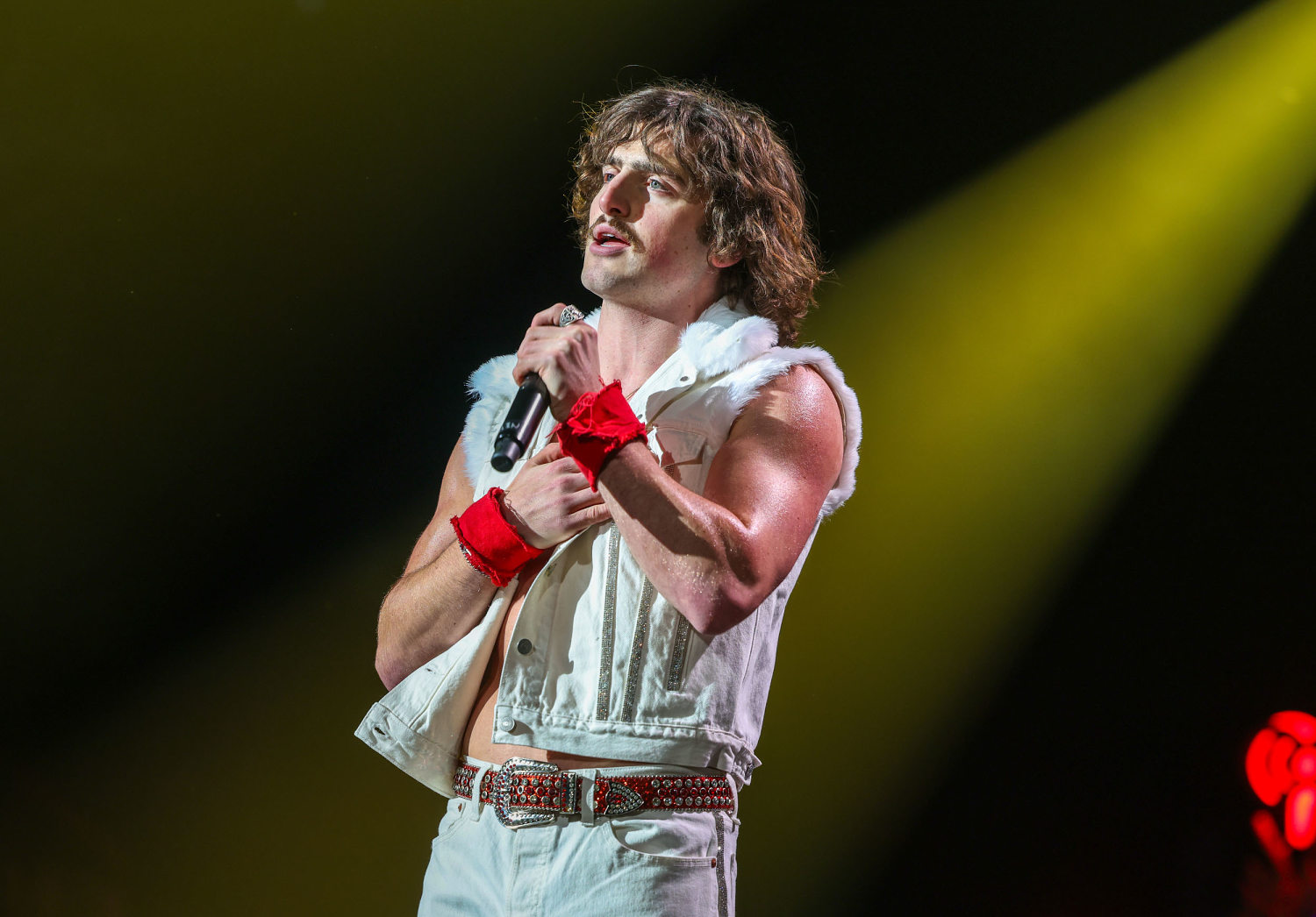 Benson Boone opens up about growing up Mormon ‘I was confused and