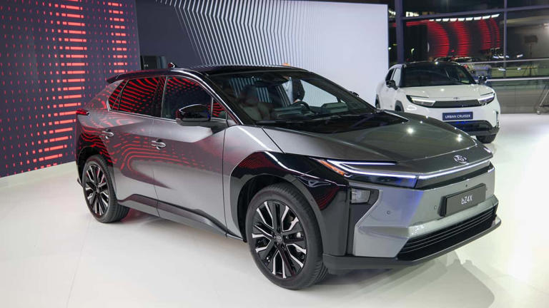 2026 Toyota bZ4X Live Photos