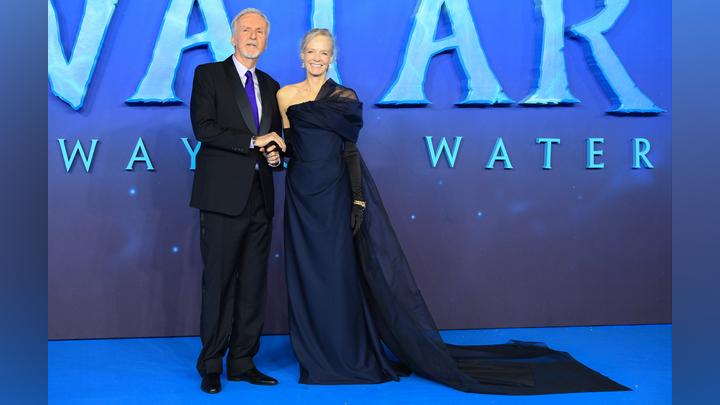James Cameron dan Keluarga di Selandia Baru