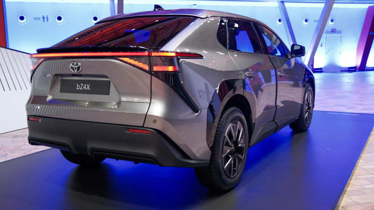 2026 Toyota bZ4X Live Photos