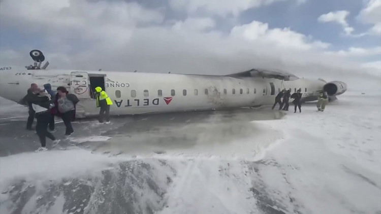 Houston engineer who survived Toronto plane crash seeks Delta #39 s Houston engineer who survived Toronto plane crash seeks Delta #39 s