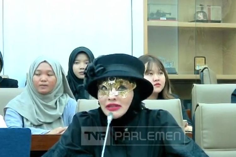 Dokter Detektif (Doktif) dalam rapat Komisi VI DPR di Gedung DPR, Senayan, Jakarta, Rabu (12/3/2025).