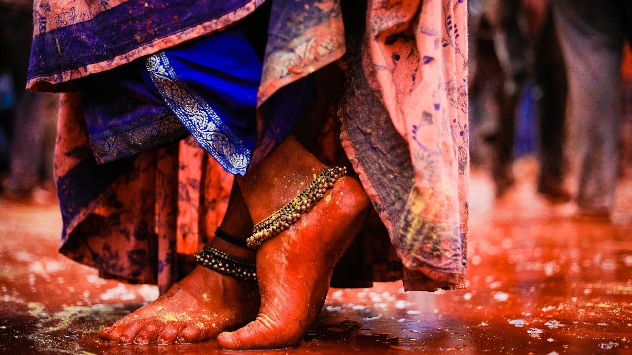 date of holi festival in year 2025