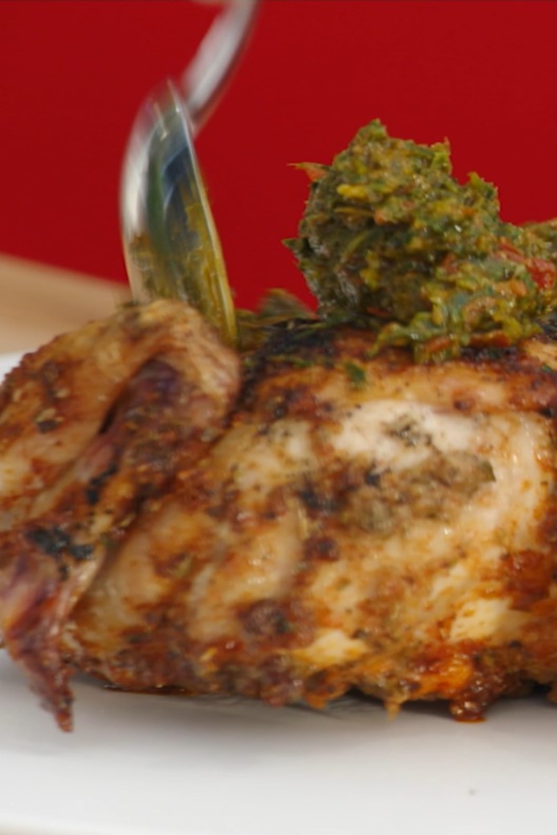 Salsa Verde, eine würzige grüne Sauce für Ihr Hähnchen