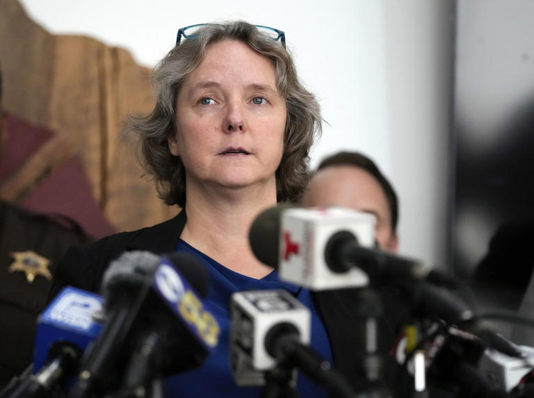 Wisconsin clerk who failed to count almost 200 ballots is suspended Wisconsin clerk who failed to count almost 200 ballots is suspended