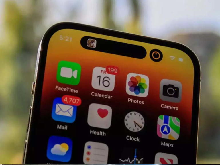 FBI warning to iPhone and Android phone users Delete these text