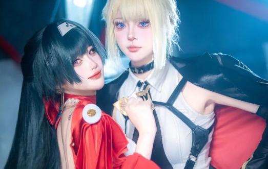 《绝区零》耀嘉音+伊芙琳COS：大小姐和她的保镖，惺惺相惜，CP感太强