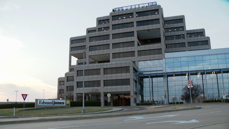 Edward Jones reveals number of layoffs Edward Jones reveals number of layoffs