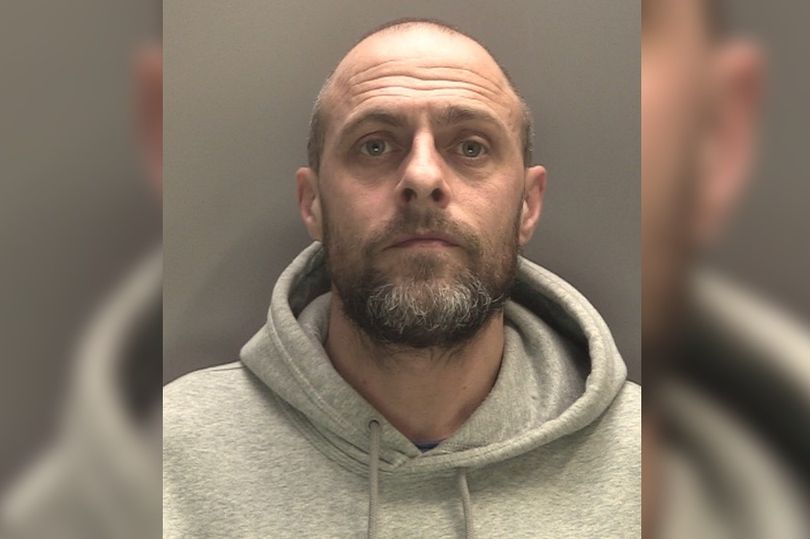 Dad who stole woman's underwear says he 'wasn't thinking clearly'