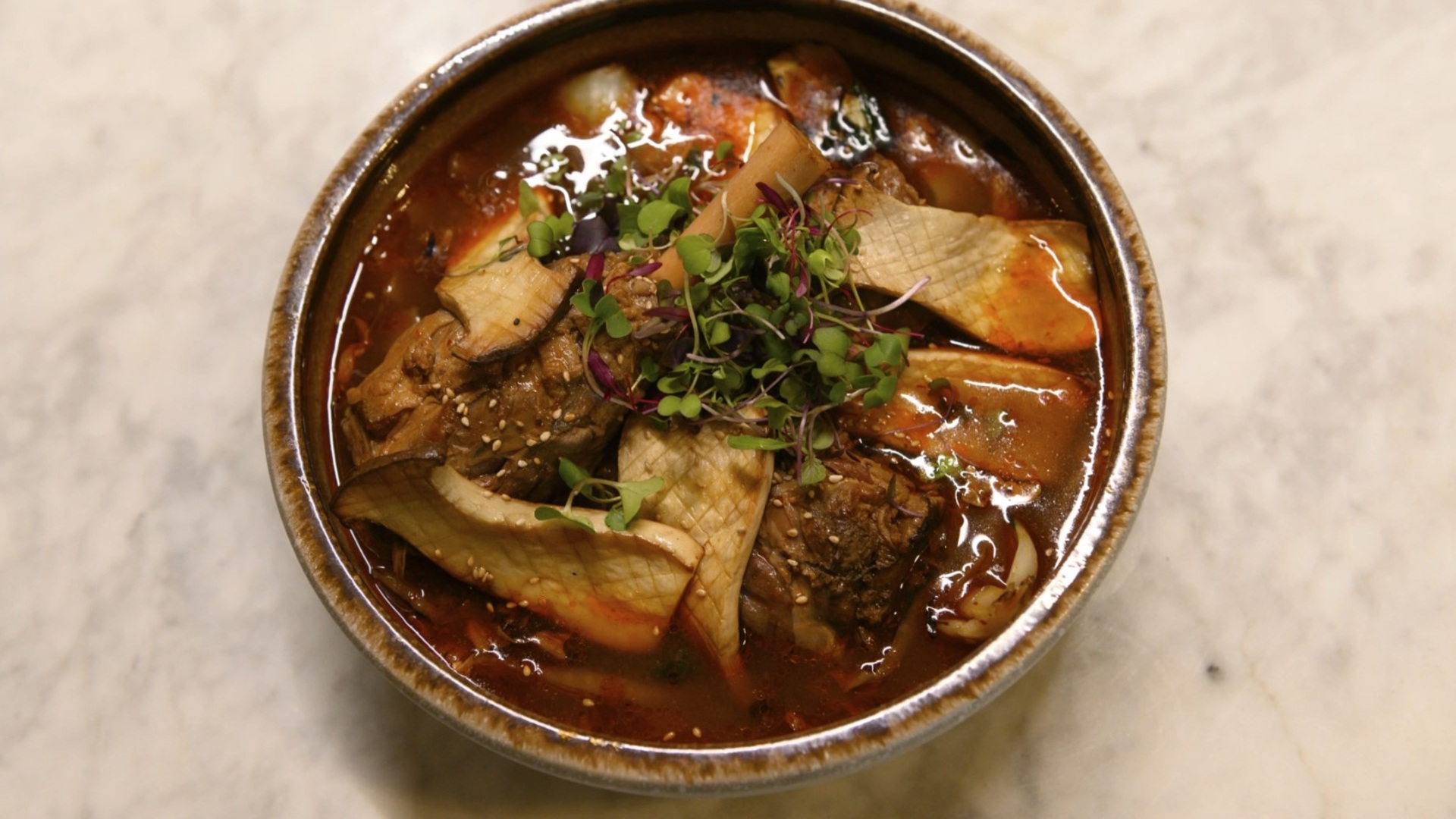 Sichuan-Lammhaxen, die Kunst der Gewürze beherrschen