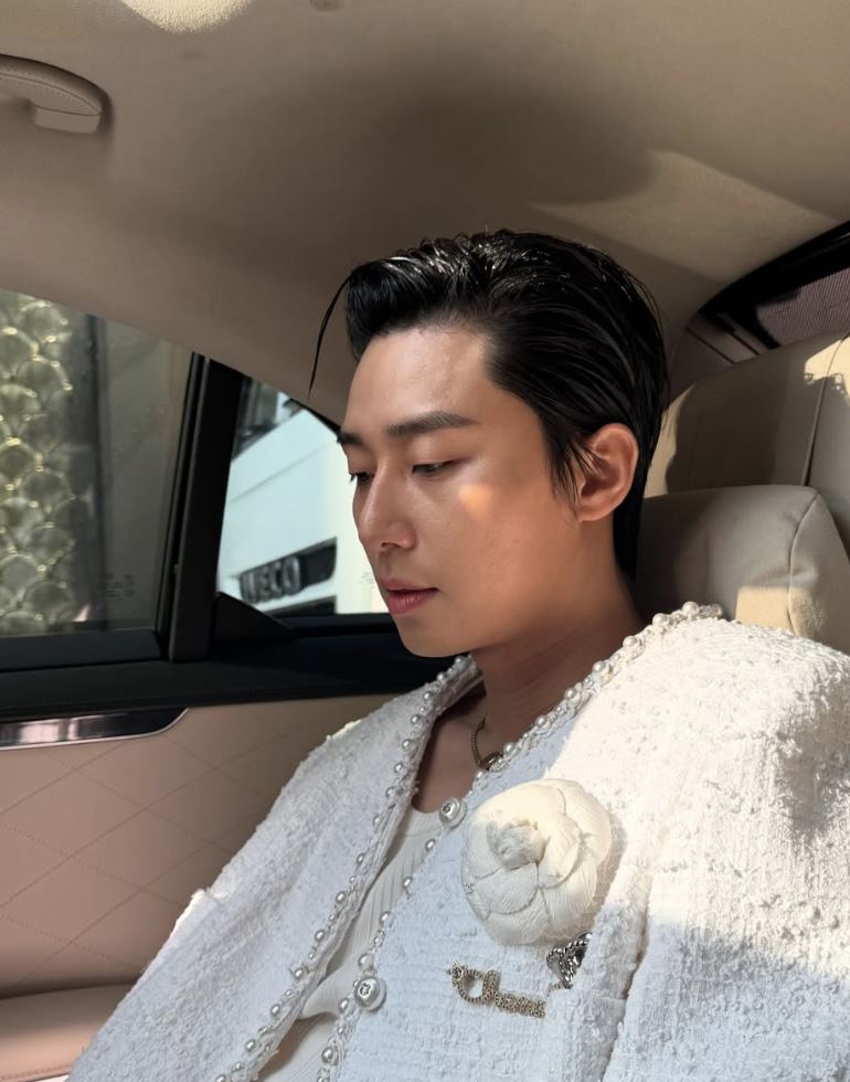 朴敘俊受邀出席時尚秀。（圖／翻攝自IG @bn_sj2013）