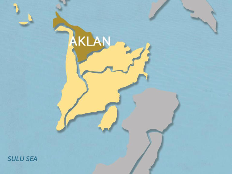 5 boats intercepted off Aklan waters for illegal fishing – PNP